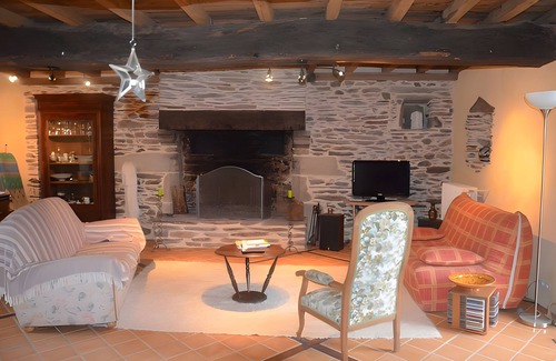 Mauron Bed & Breakfast | Ker Cado – Guest Rooms Between Brocéliande and the Breton Coast