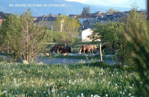 Superbolquere Ski Chalet | Ker Cartier - GDF-Chalet-Apartment-Mountain view-Ensuite with Bath