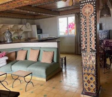 Tamrhakht Apartment | Ker Roz