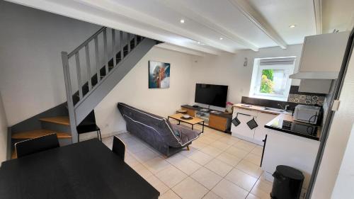 Ploudalmezeau House | KerElo Le Ptit St Roch, maisonnette cosy, mer 5km, Ploudalmezeau