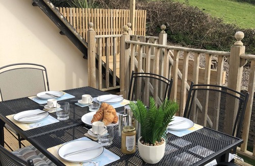 Croyde Cottage | Kernow House - a house that sleeps 7 guests in 3 bedrooms