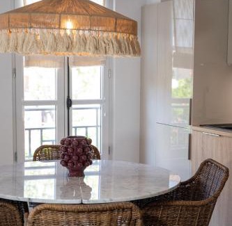 Saint-Tropez City Centre Apartment | KERSELL Appartement neuf avec 1 parking Place des Lices