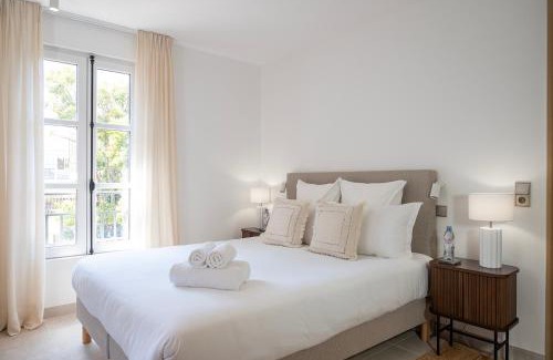 Saint-Tropez City Centre Apartment | KERSELL Appartement neuf avec 1 parking Place des Lices