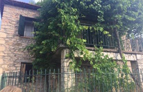 Kalavrita Apartment | KESEMI