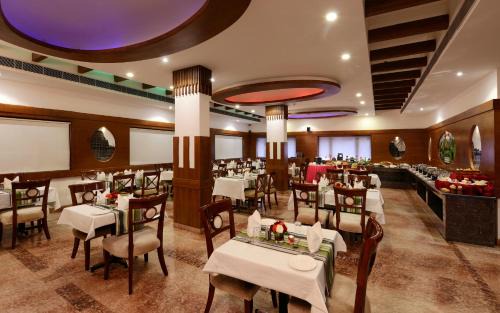 Gadag-Betageri Hotel | Keshav Clarks Inn Gadag