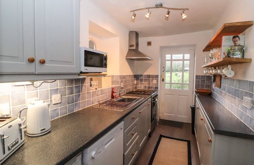 Keswick Cottage | KESTREL COTTAGE, pet friendly, with open fire in Bassenthwaite