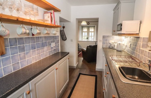 Keswick Cottage | KESTREL COTTAGE, pet friendly, with open fire in Bassenthwaite