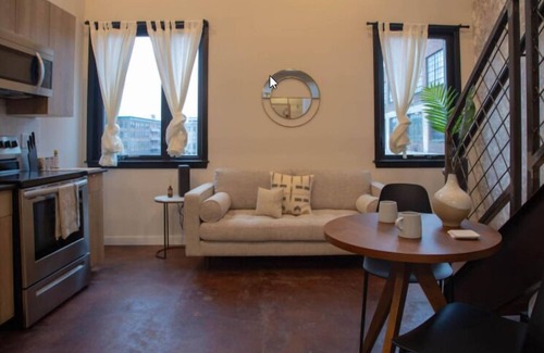 Center City Apartment | Kestrel Hotel