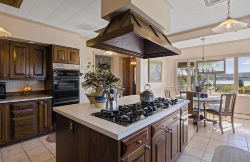 Penn Yan House | Keuka Cove House - Lake Views