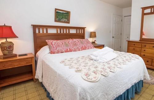 Town of Jerusalem House | Keuka Lake Dockside Retreat