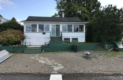 Hammondsport Cottage | Keuka waterfront classic, The View Alone. Fall availability.