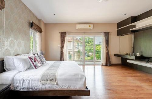 Chiang Mai Villa | Kevin's Pool Villa at Chiang Mai - 4BDR 4Bath Airport & Old City 5min