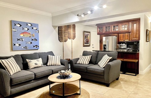 Key Biscayne Condo | Key Biscayne Condo, 5 minute walk to the beach