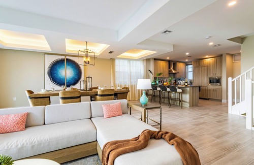 Rock Harbor Villa | Key Largo 4BR Villa | Partial Ocean View + Marriott