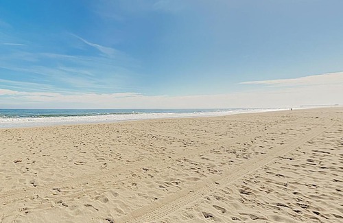 Ocean City House | Key Lime & Parrot Bay