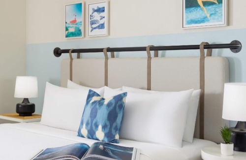 New Town Hotel | Key West Resort Room | Fun Dining, Pools, Music Nights & Free Shuttle to Town