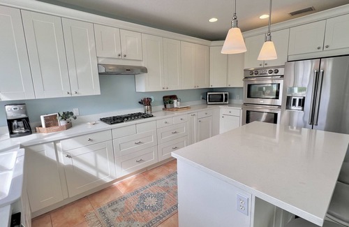 Jensen Beach House | Key West Style Beach House w/Boat Parking 2 mins from launch 5 mins from beach!