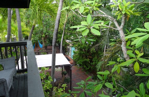 White Street Gallery District Apartment | Key West Sunset Suite at Suite Dreams Inn
