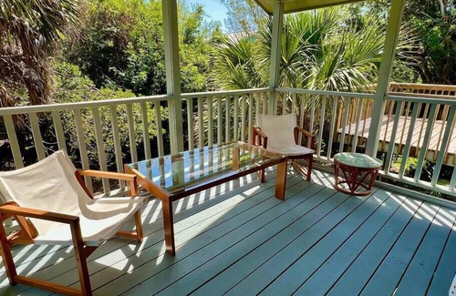 Placida House | Key2TheSea: Tropical treehouse with lots of decks, porches and privacy!