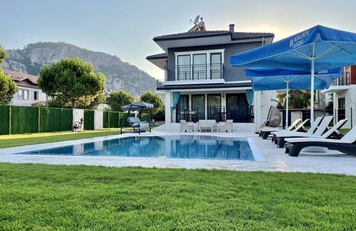 Dalyan City Center Villa | KEYSAN VILLAS A 5 bedrooms