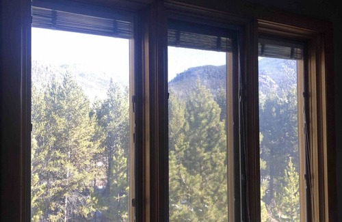 Mountain House Condo | Keystone Condo- Steps to Lift- Riverfront- Pool-Hot Tub-STR25-00046950