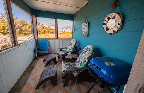 Kitty Hawk House | KH205- Oceanside Cottage w/Direct Beach Access & Great Views- Pet Friendly!