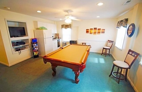 Sea Scape House | KH4508- 6 BRs w/pool table, gourmet kitchen, private pool and hot tub!