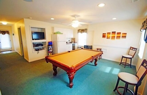 Sea Scape House | KH4508- 6 BRs w/pool table, gourmet kitchen, private pool and hot tub!