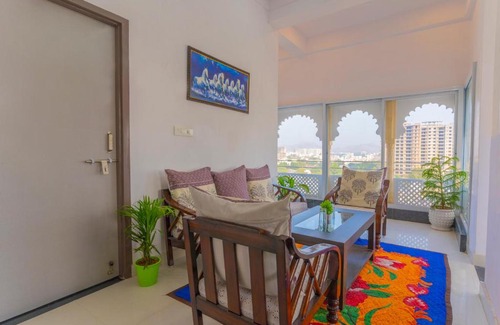 Udaipur District Apartment | Khakhri House Pristine 2BHK Apartment—AC
