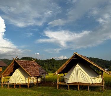 Huai Makhuea Som House | Khaodoihomestay&foods
