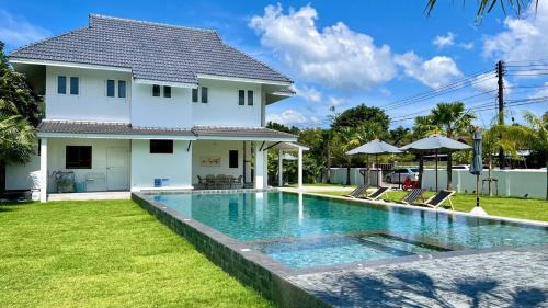 Khuekkhak Apartment | Khaolak Pool Villa with 3 bedrooms