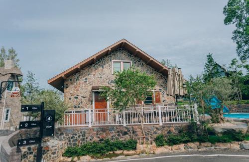 Pong Ta Long House | Khaoyai Art Tree