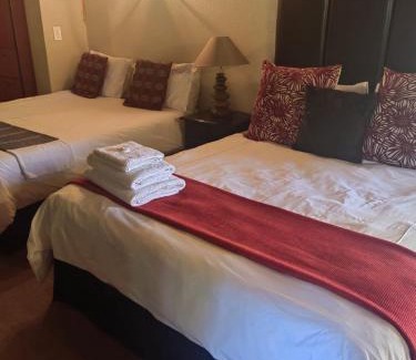 Greater Johannesburg Metropolitan Area Cabin | Khaya Africa Guesthouse