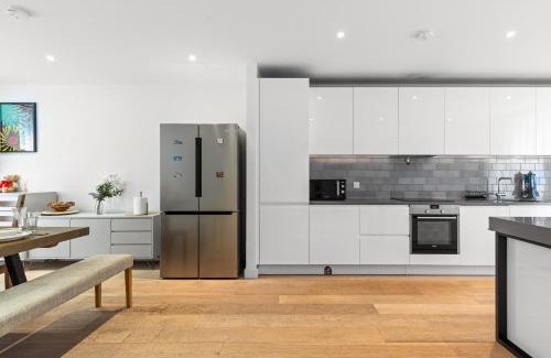 Docklands Apartment | Khayat Homes - The Great Escape