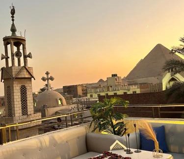 Al Haram House | Khufu's Pyramids Inn
