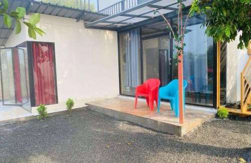 Pirmed House | Kians Glass Camping