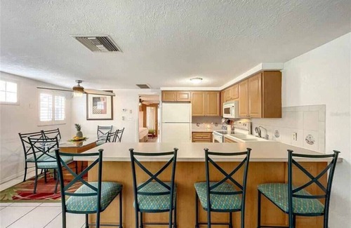 Port Richey House | Kick back and Relax at Leisure Beach
