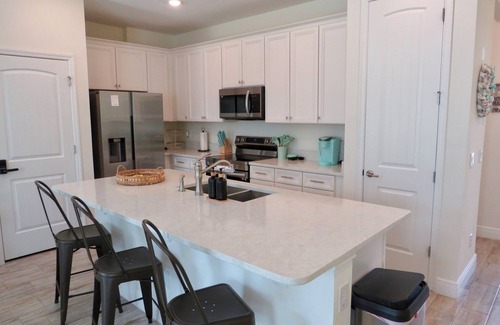 West Kissimmee House | Kick back at Bikinis & Margaritas, your tropical escape just minutes from Disney