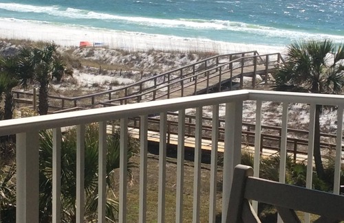 Miramar Beach Condo | Kick back, relax, and catch a wave!