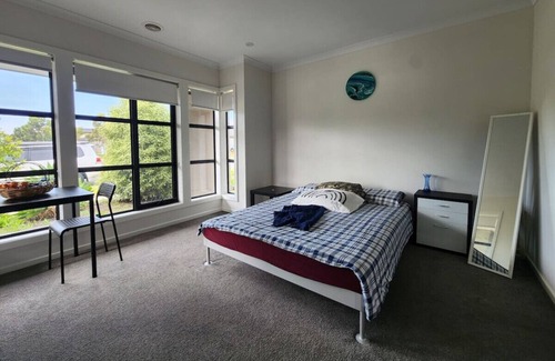 Berwick House | Kick Back, Relax @ Cozy Value Comfy Budget Stays !