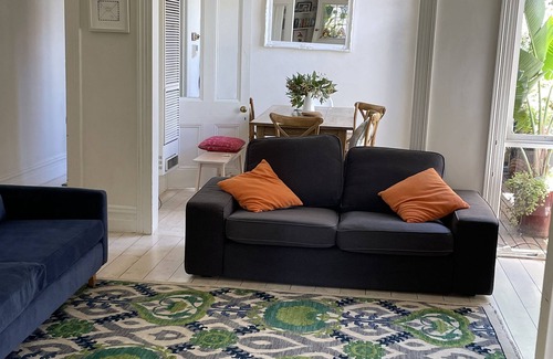 Middle Park House | Kid and dog Friendly two bed House With Parking in Great Location