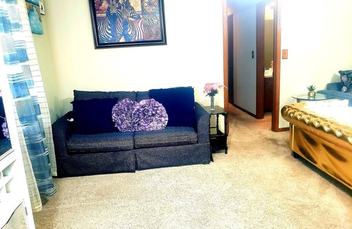 Snellville House | kids friendly home with stairs, 4 beds Sleeps 6