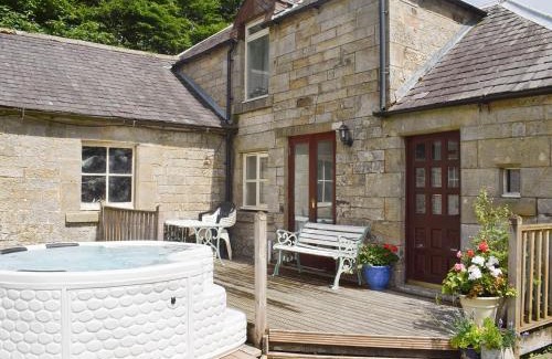 Hexham House | Kielder Cottage Spa - E3533