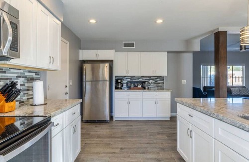 Raskin Estates House | Kierland Jewel | Pool+Spa+Game Room+Putt+Fire Pit!