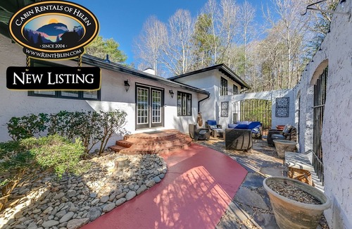 Helen House | Kies Poolside Mountain Villa- Prime Location Near Downtown Helen