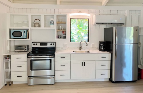 Kihei House | Kihei Beach Cottage - 1 Block to the Beach!
