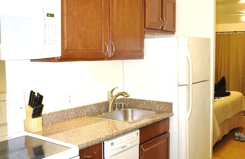 Kihei Apartment | Kihei Maui Studio Condo with King-size Available top floor *2