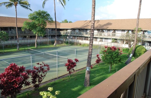 Kihei Apartment | Kihei Maui Studio Condo with King-size Available top floor *2
