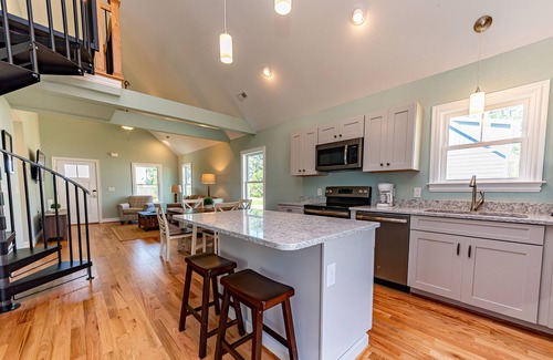 Harbinger House | KIL9109 Kilmarlic Garcia Cottage. Golf Resort, Community Pool & Fitness