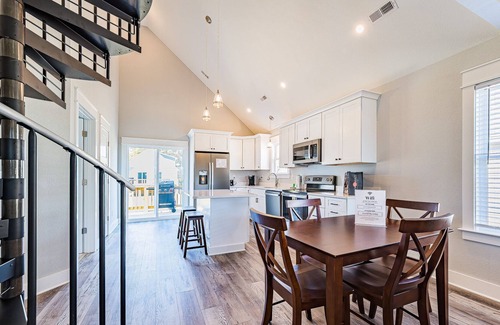 Harbinger House | KIL9110 Kilmarlic Faldo Cottage. Golf Resort, Community Pool & Fitness